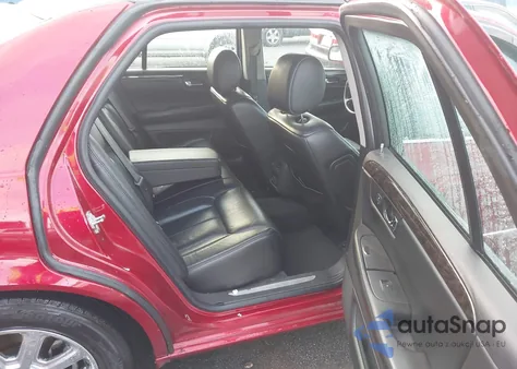 2008 Cadillac Dts 1Sb z USA, uszkodzony, nr VIN 1G6KD57Y48U170939